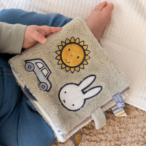 Tiamo｜ Miffy Fluffy Activity Blook 兔子米菲活動布書- 毛茸茸綠色